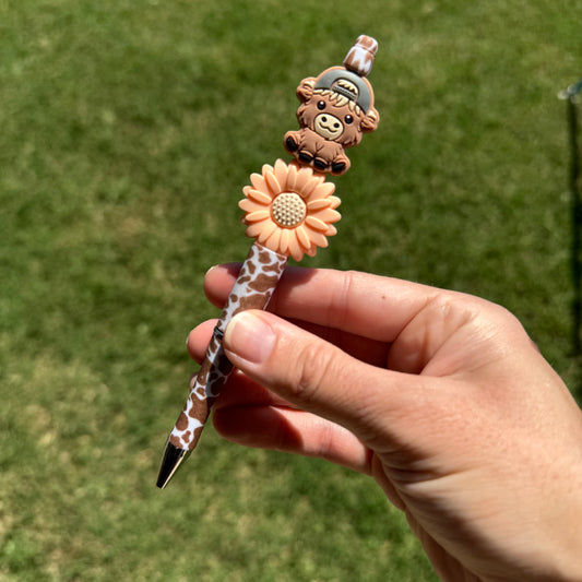 Peachy Sunflower Cow Pen