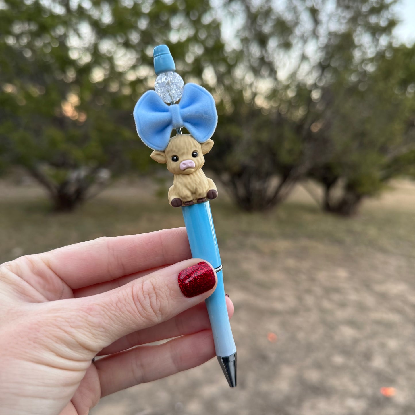 Highland Cow Bow Beaded Pen